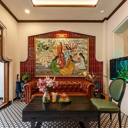 White Lotus - Heritage Hotel